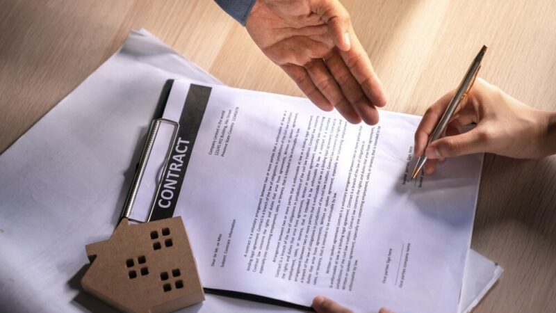Umowa przedwstępna sprzedaży nieruchomości – co warto wiedzieć?